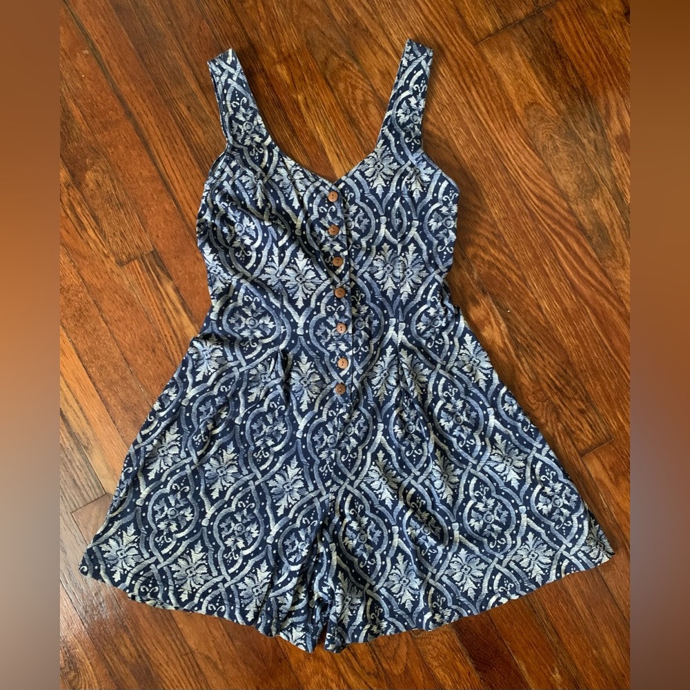 Vintage energie blue & white romper sz medium